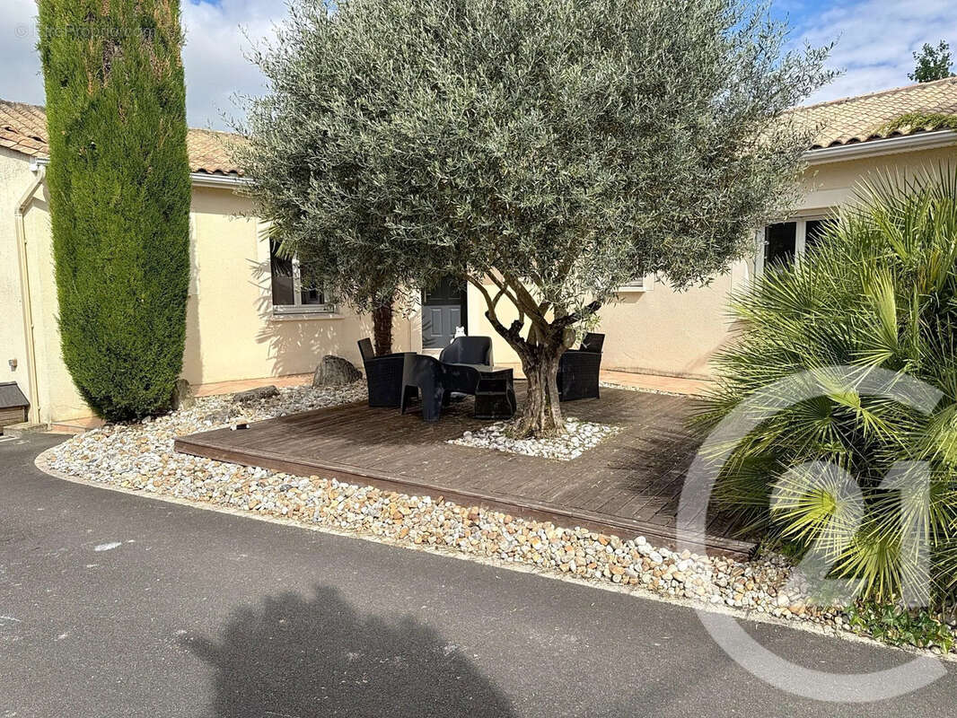 Maison à CHAMPNIERS