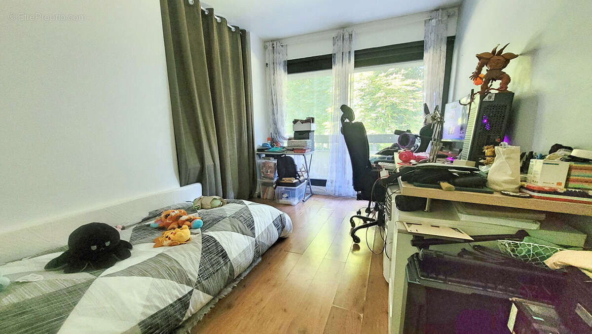 Appartement à LE COUDRAY-MONTCEAUX