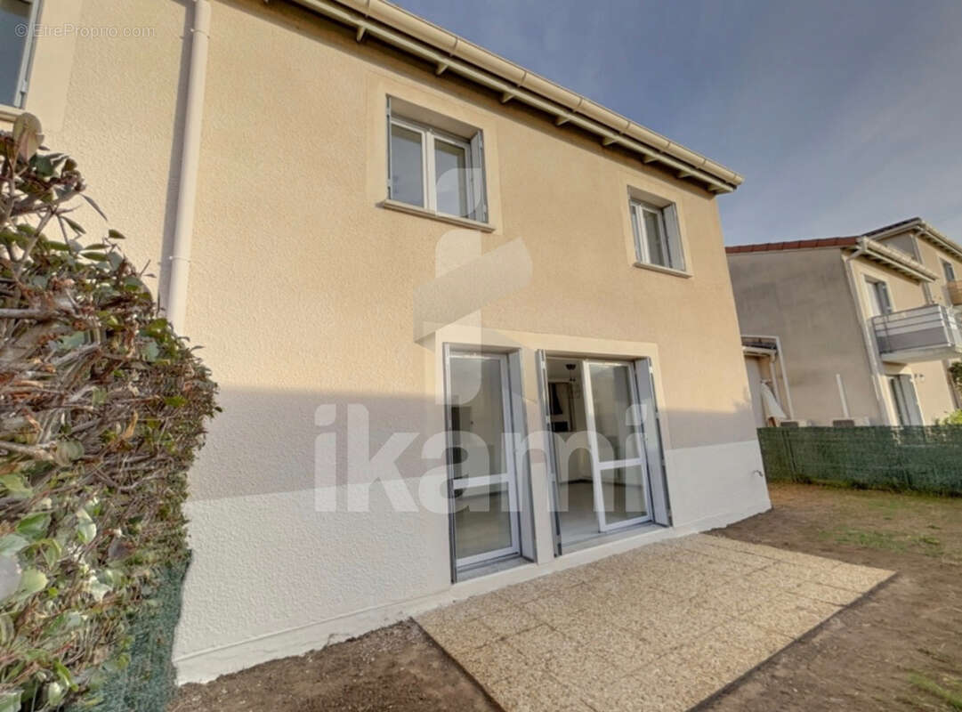 Maison à ANNEYRON