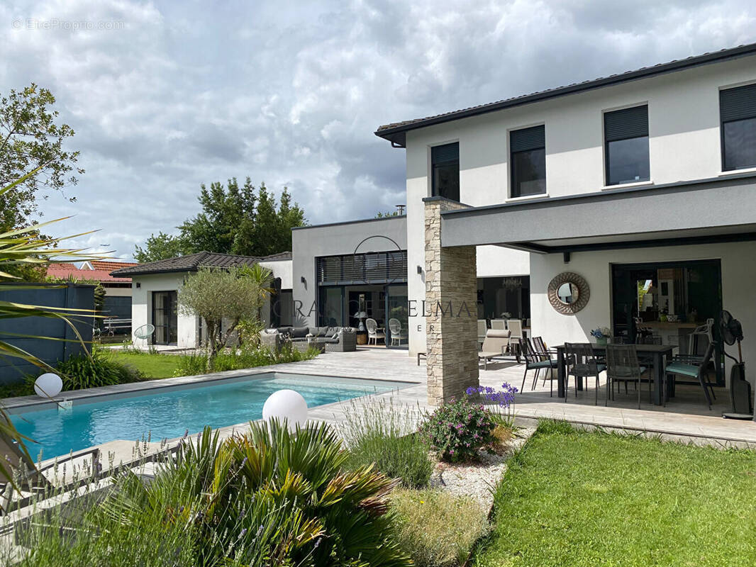 Maison à MERIGNAC