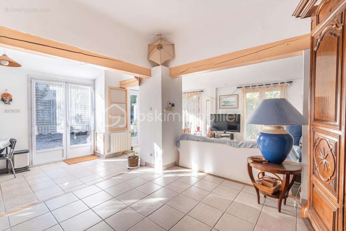 Le brusc - maison 110 m2 - calme - jardin - terrasse - sud/ouest/est - photo 9