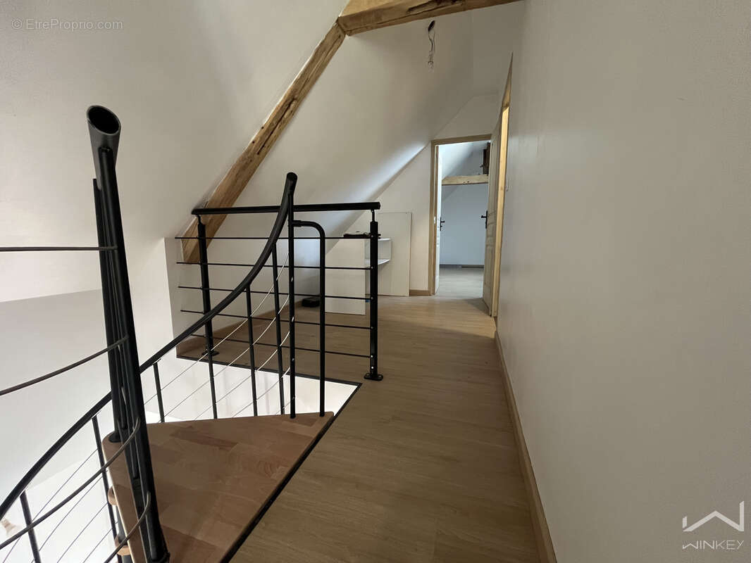 MAISON 133M2-4 chambres dont deux de plain-pied- Grande dépendance- Plus de 1000 m2 constructibles-DPE C - photo 12