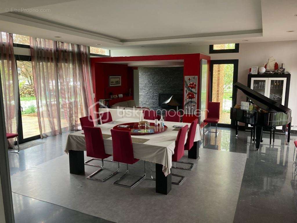 Maison à PONTAULT-COMBAULT