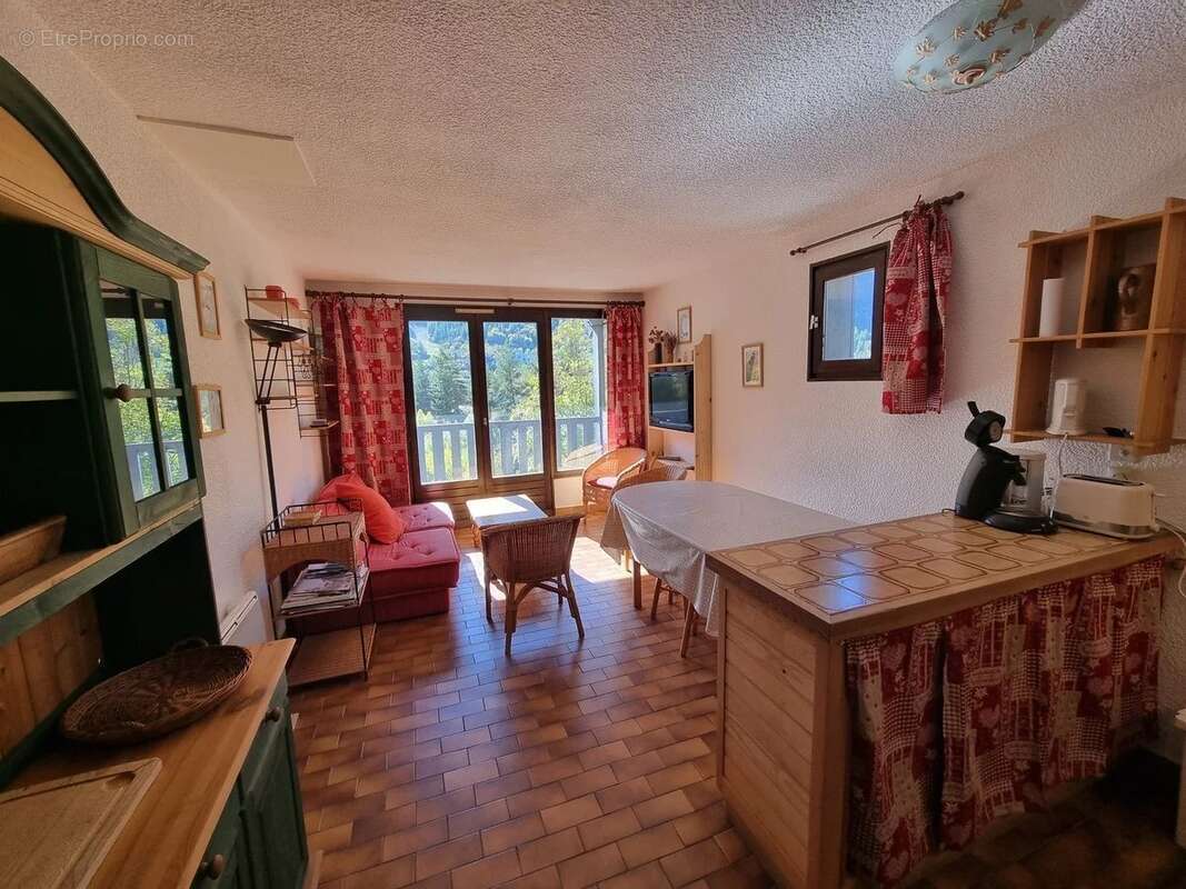 Appartement à LA SALLE-LES-ALPES
