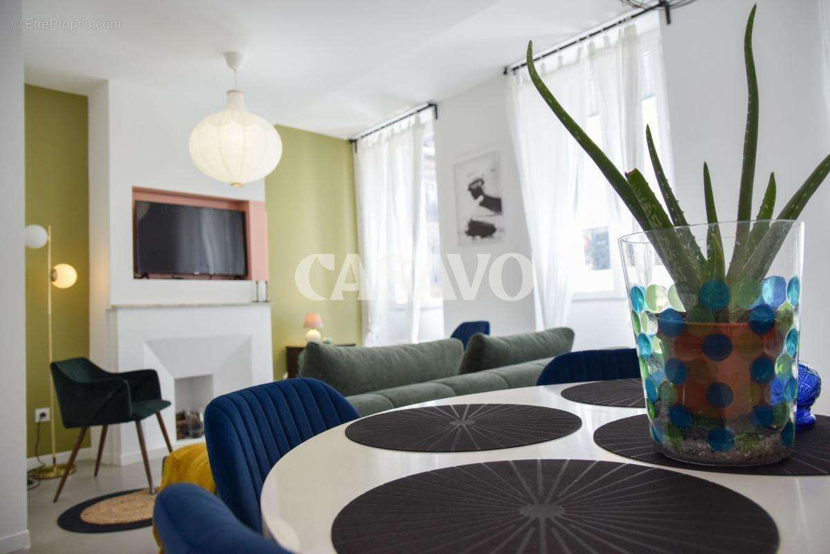 Appartement à MARSEILLE-1E