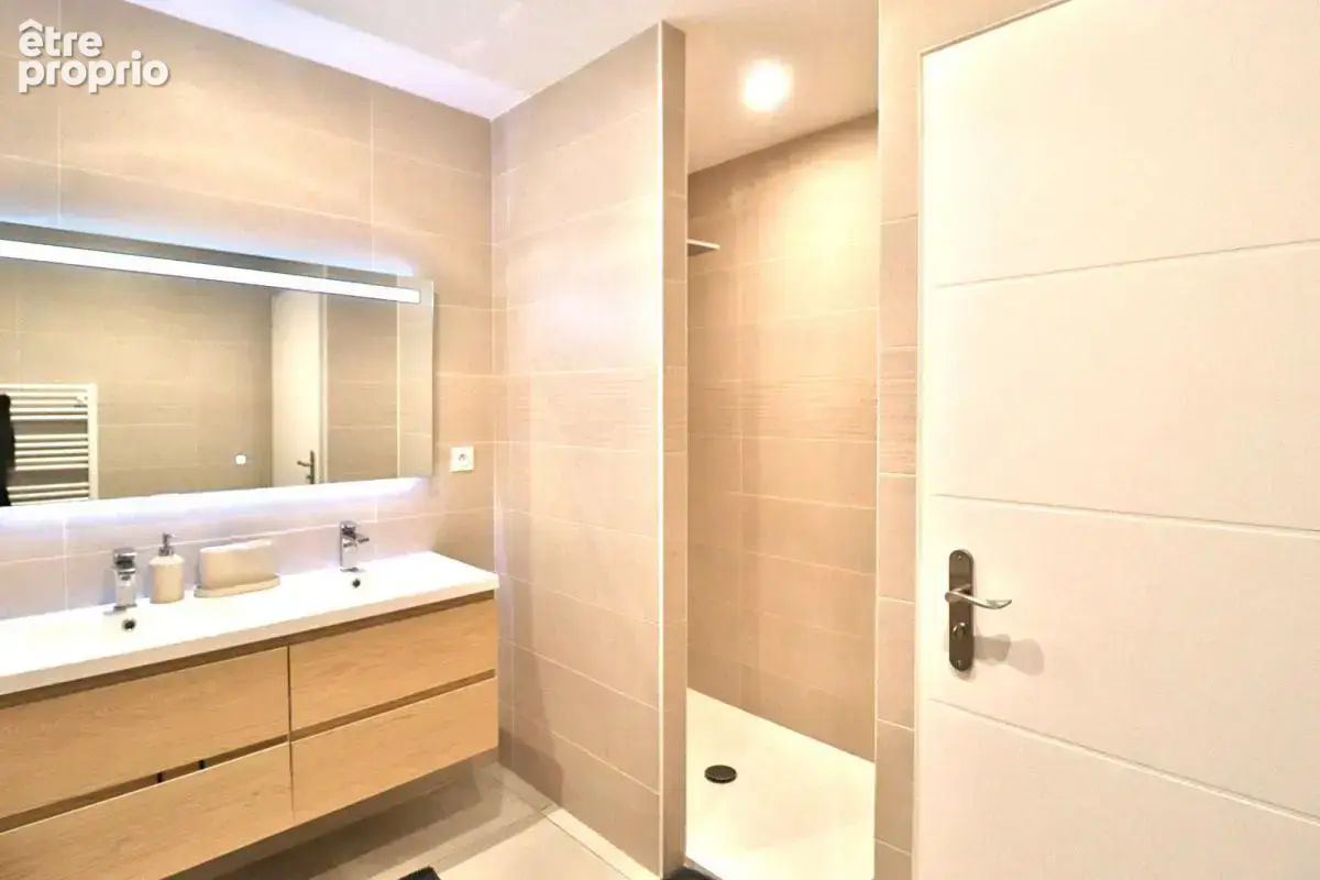 Villa  4 pièce(s) 102 m2 sur un terrain de 336m² avec piscine - photo 10
