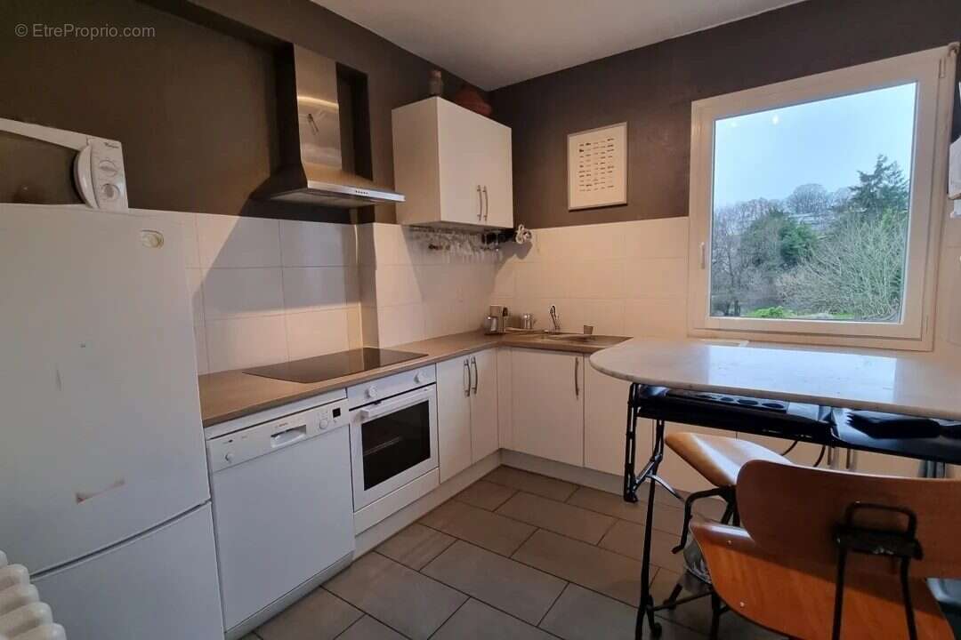 CUISINE - Appartement à SAINT-CYR-SUR-LOIRE