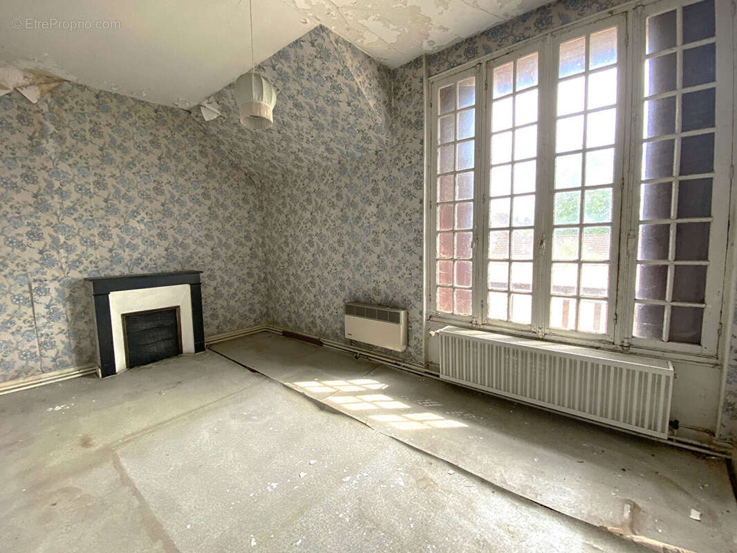 Maison à JOIGNY