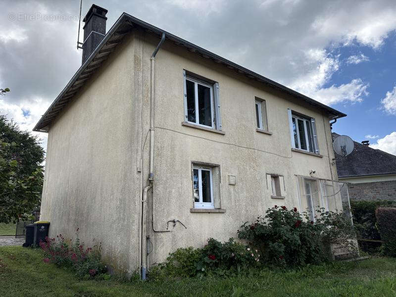 Maison à MASSERET