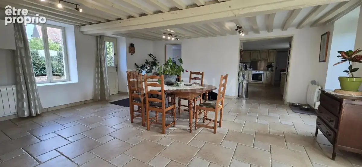 Ancienne longère en pierre rénovée - 182m² - photo 4
