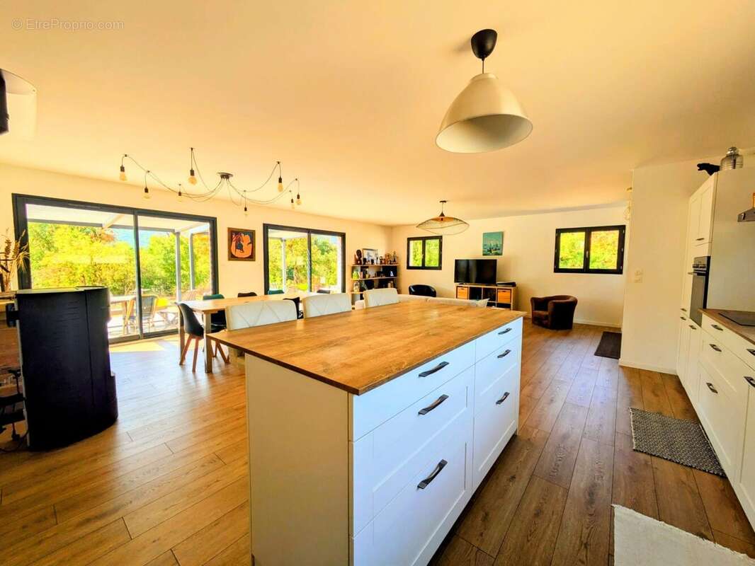 Maison à PLAN-D'AUPS-SAINTE-BAUME