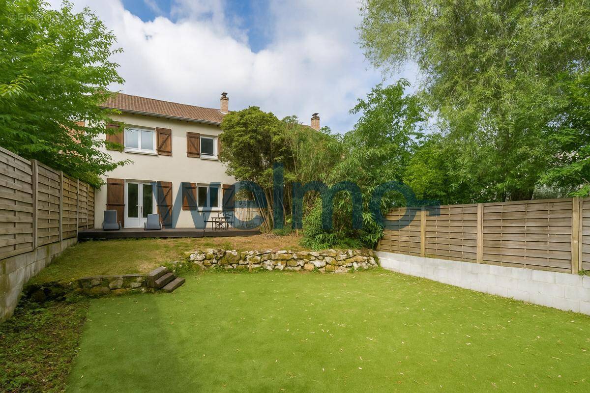 Maison à LE BLANC-MESNIL