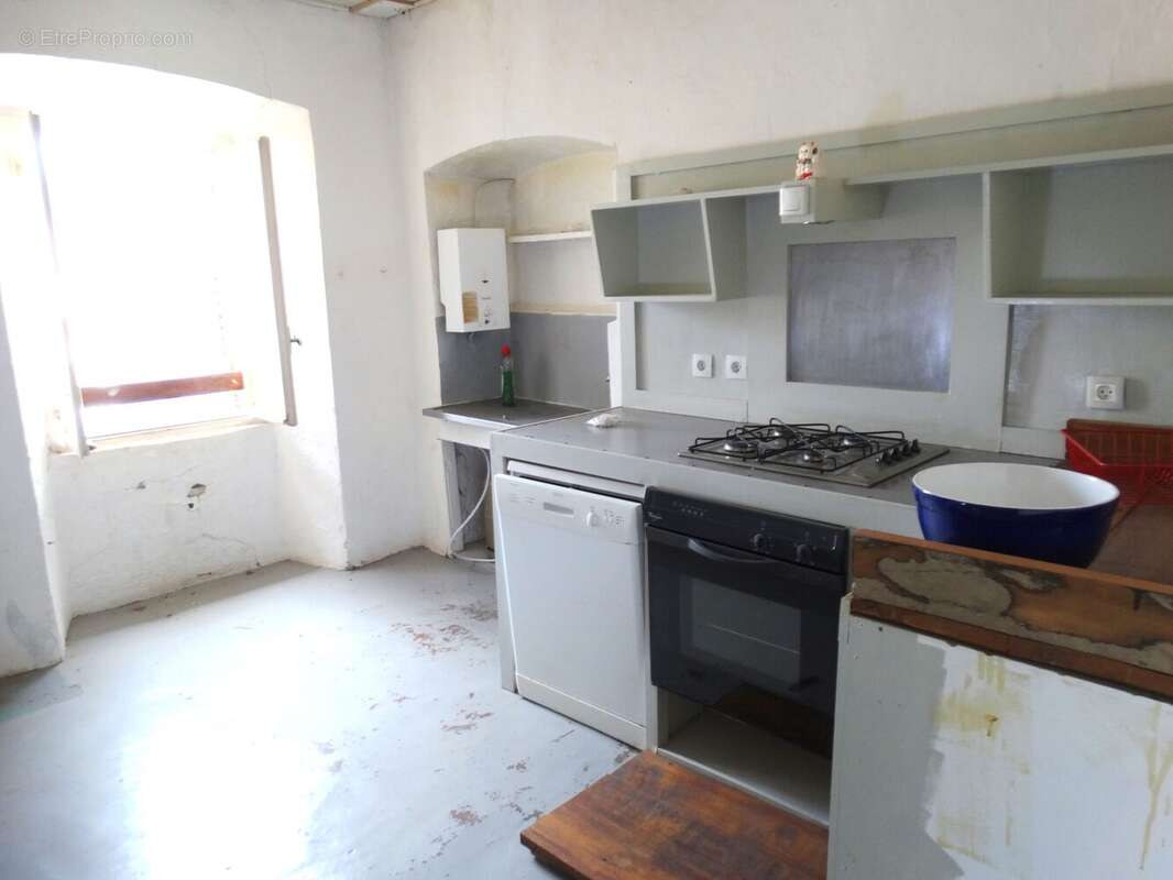 une cuisine - Maison à CANARI