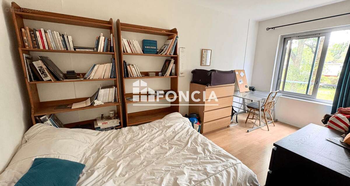 Appartement à FRESNES