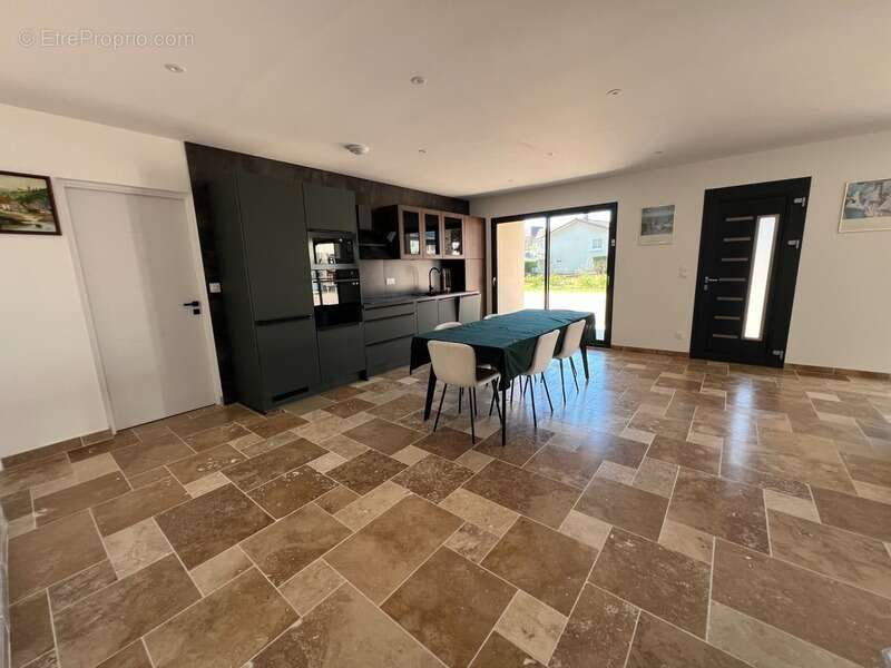 Maison à CHAUFFAILLES