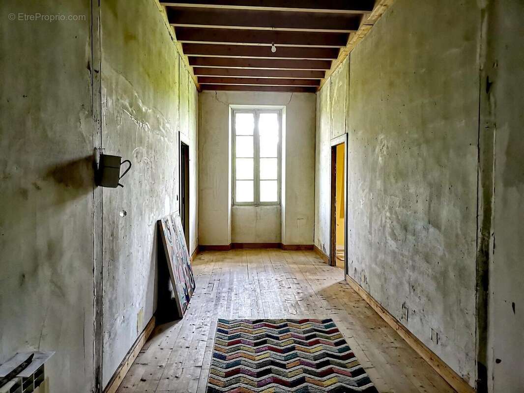 IMG20250502170338edit1755574997365970 - Maison à VIC-FEZENSAC