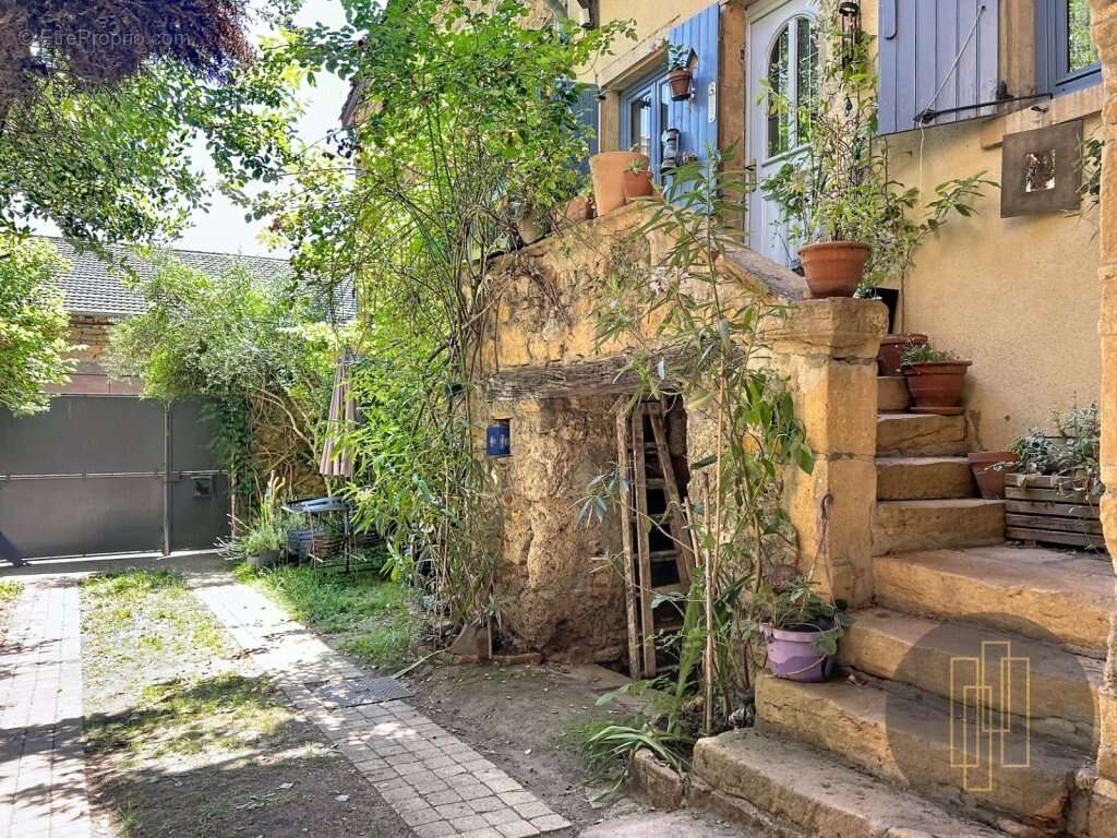 Exclusivite- chessy- maison en pierres 100 m²- - photo 11