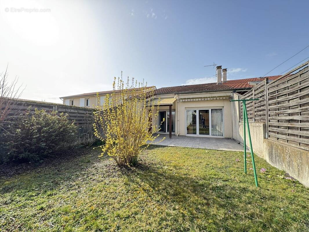 Maison à LA TALAUDIERE