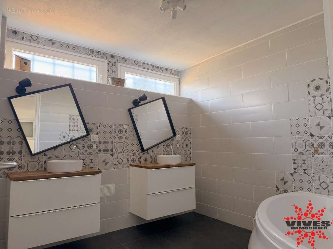 Maison T5 pleine de charme avec jardin - photo 4