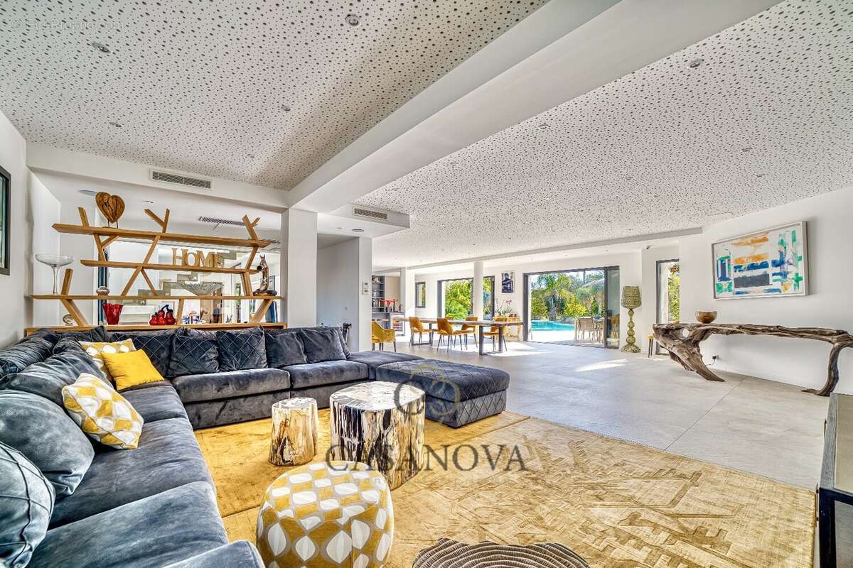 Maison à SAINT-BRES