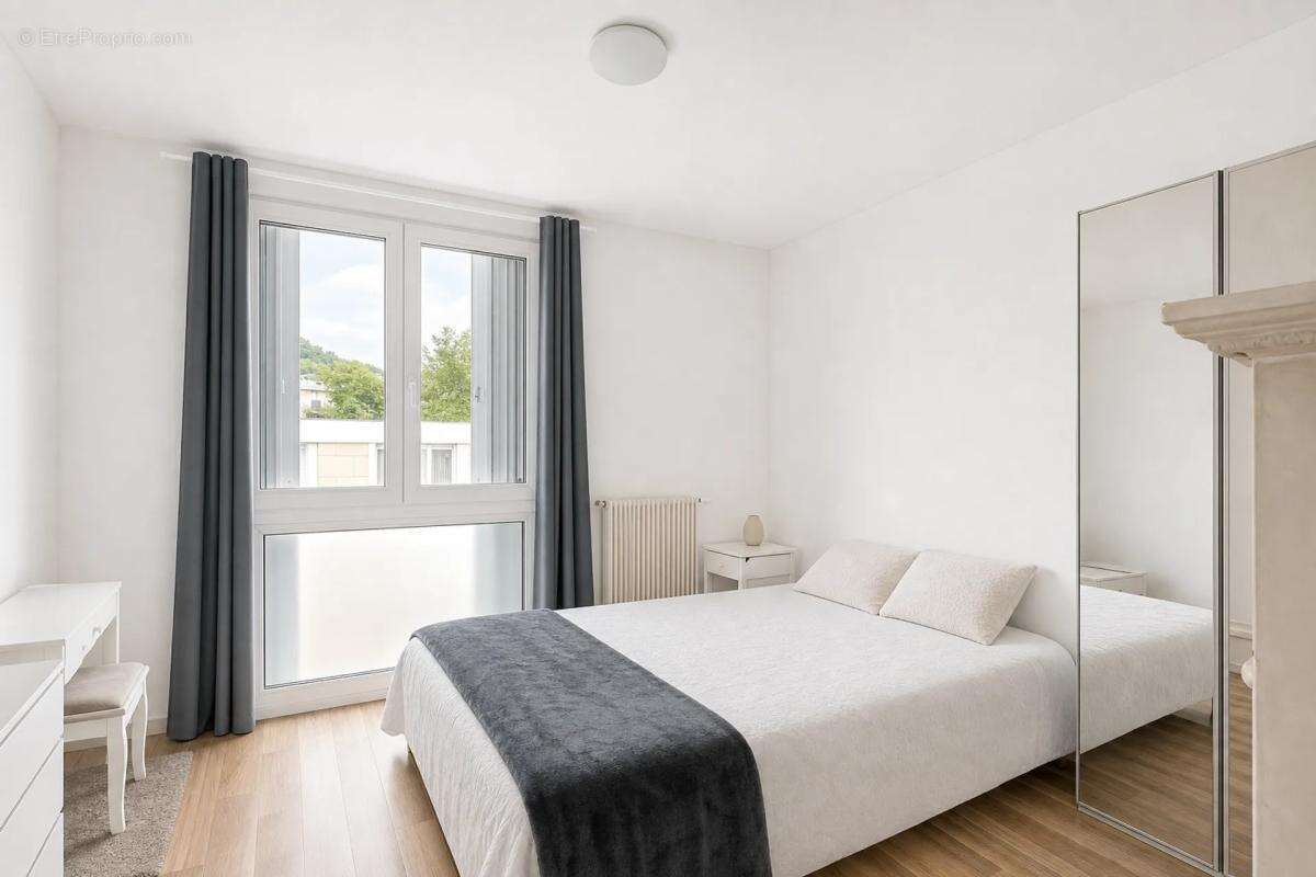 Appartement de 4 pièces de 84 m2 en vente à Nogent-sur-Oise - photo 4