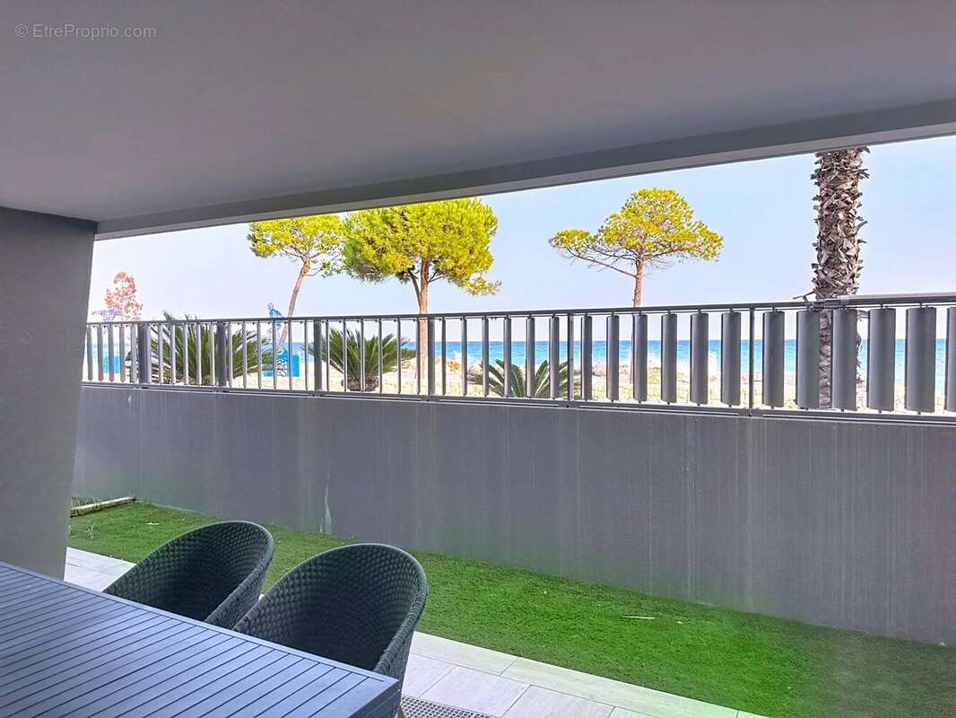 Appartement à VILLENEUVE-LOUBET