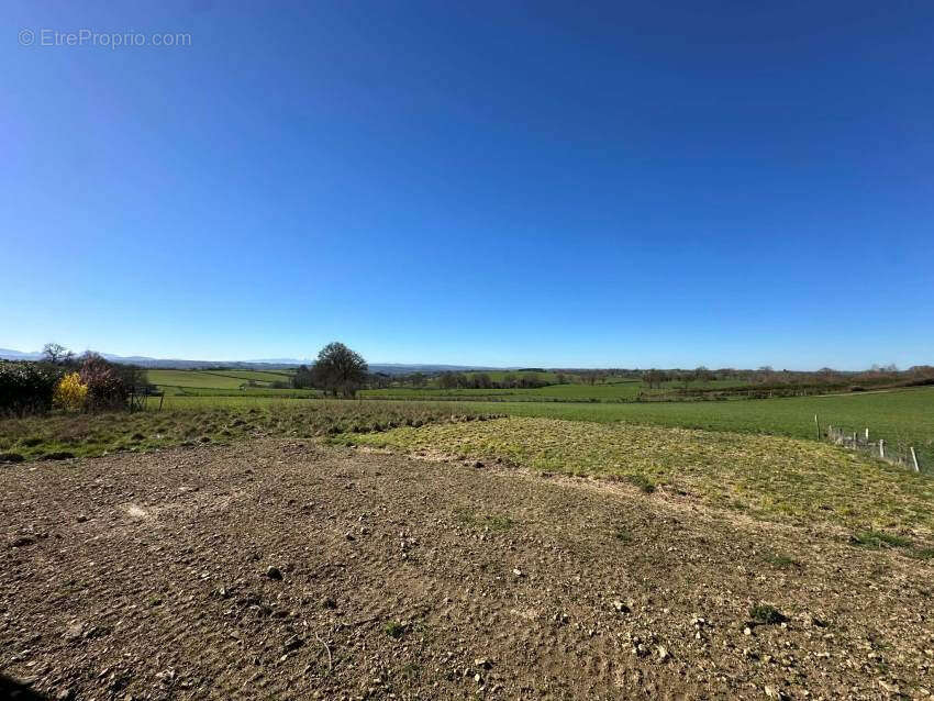 Maison à SAINT-GERVAIS-D'AUVERGNE