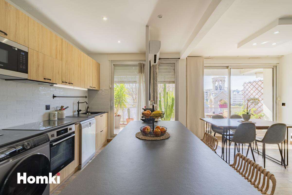 Appartement à MARSEILLE-8E