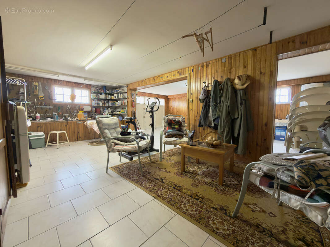 Maison 4 chambres avec garages et jardin - photo 15