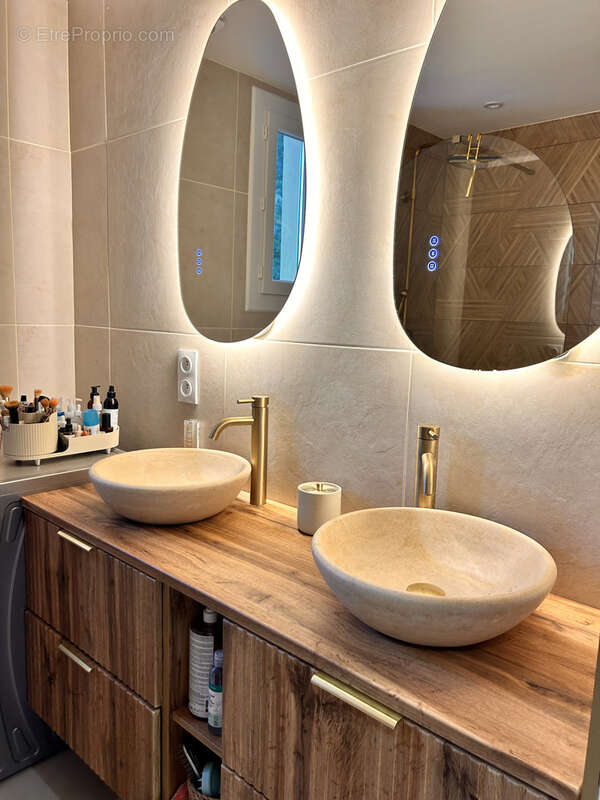 Appartement à CUERS