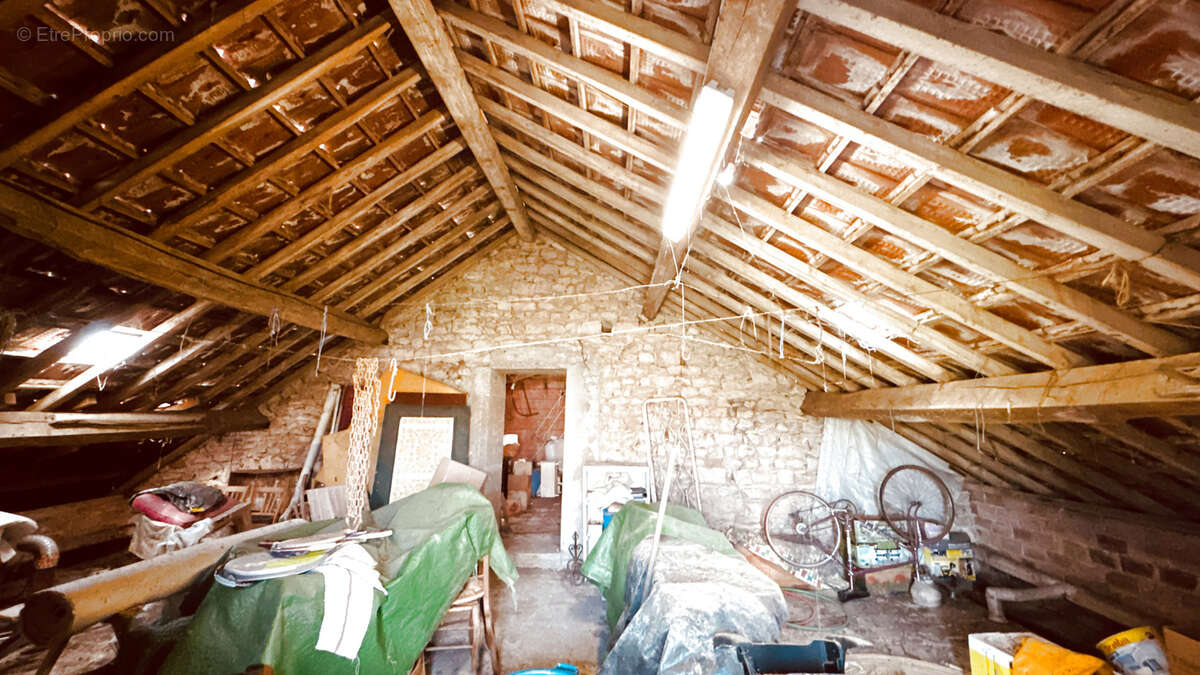 Longère bourguignonne située dans le secteur d' ISLAND au prix de 246 100 €. - photo 34