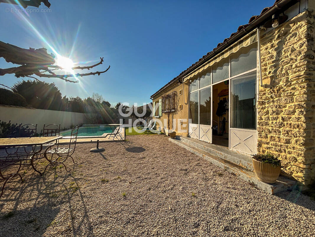 Maison à L'ISLE-SUR-LA-SORGUE