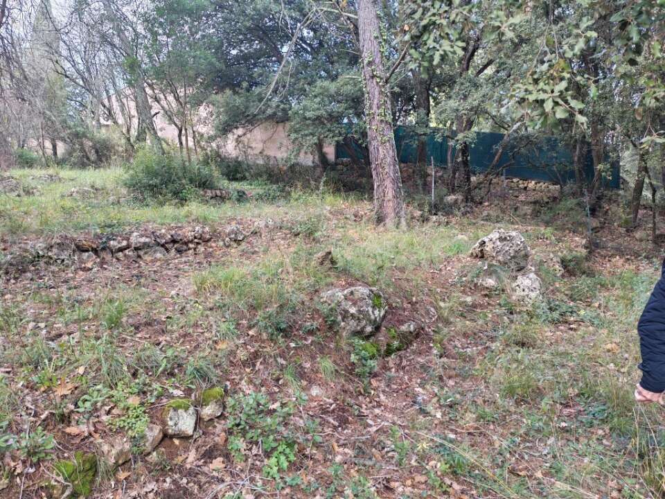 Terrain à LORGUES