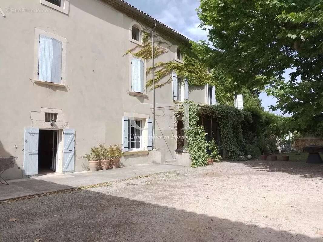 Maison à VAISON-LA-ROMAINE