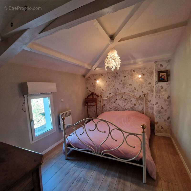 Golfe de St-Tropez villa récente 205 m2 8 pièces, 5 chambres dont 3 de plain-pied... - photo 13