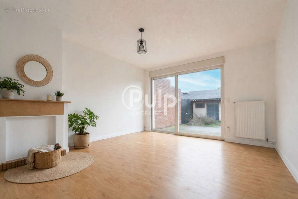 Maison à NEUVILLE-EN-FERRAIN