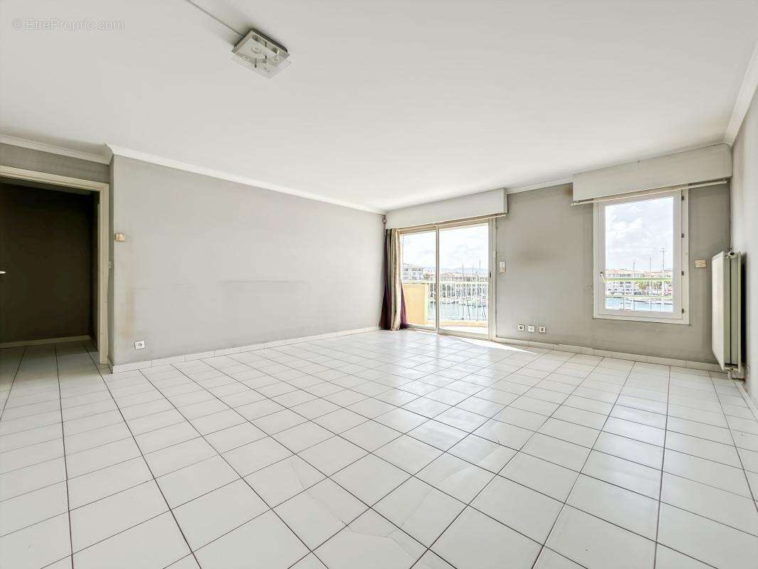 Appartement à FREJUS