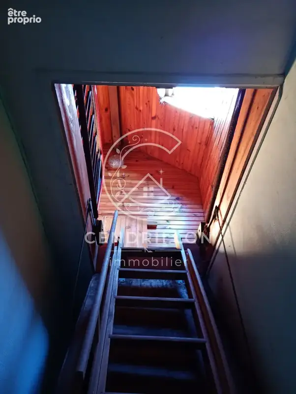 Immeuble de rapport d'une superficie de 150 m2, édifié sur un terrain de 390 m2. - photo 16