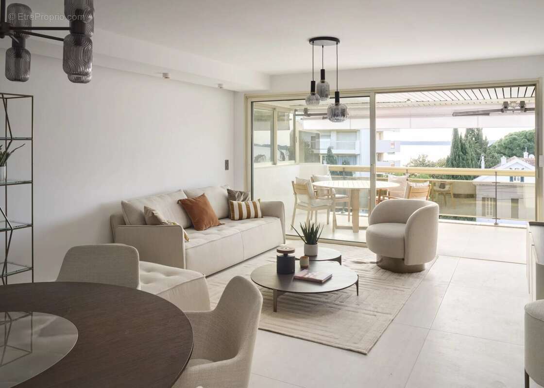 A vendre à Cannes Résidence de Standing - Vue Mer - Magnifique  4 pièces de 100 m² - photo 7