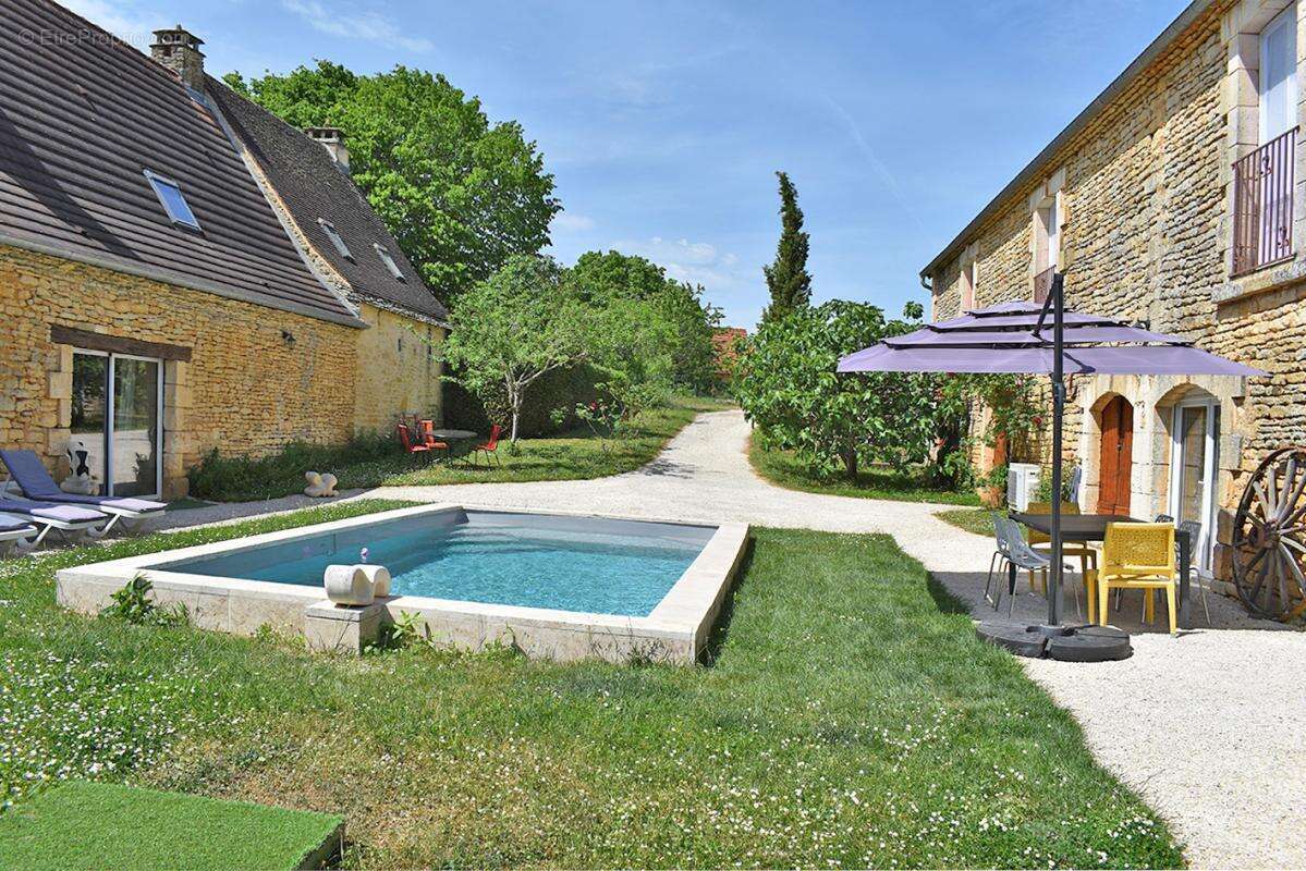 Maison Archignac 11 pièce(s) 440 m2 - photo 4
