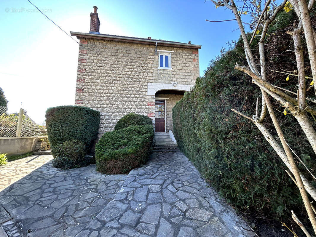 Maison à CHAMPAGNE-SUR-OISE