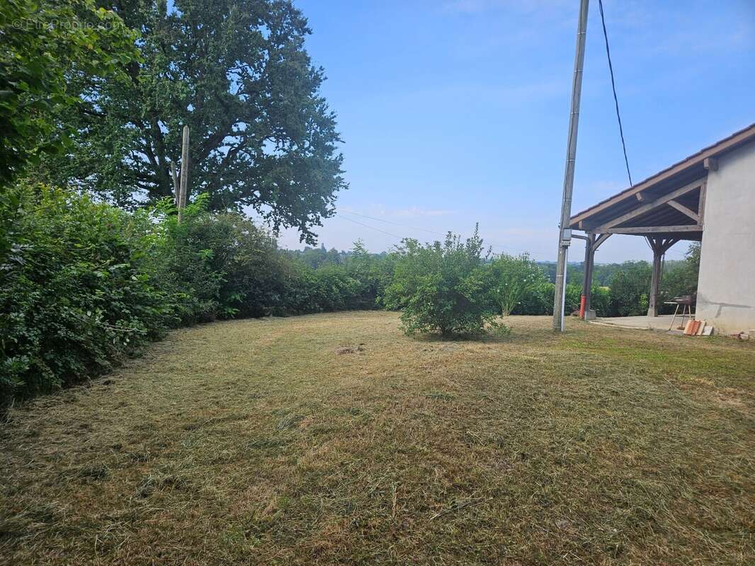 Maison à SAINT-CYR-SUR-MENTHON