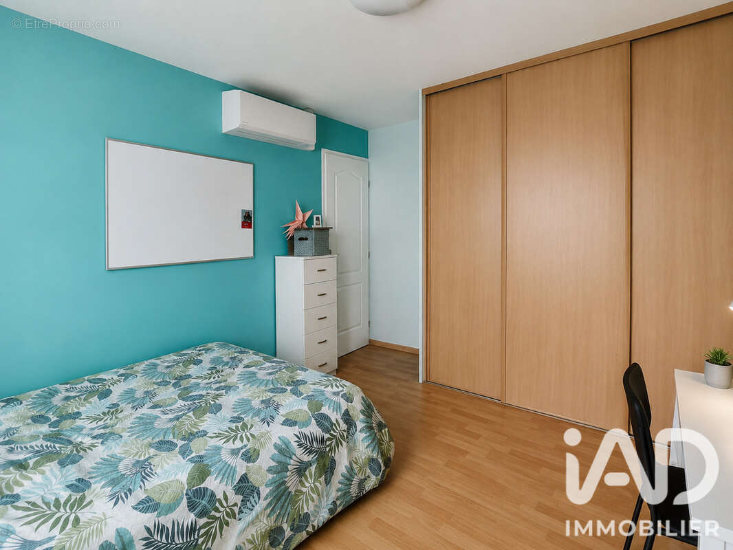 Maison 114 m² à Saint-Etienne-Au-Temple  - photo 8