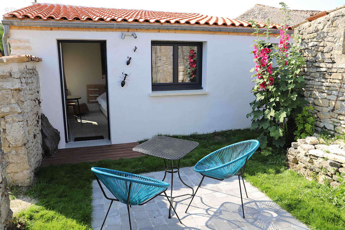Le Château d'Oléron - Ensemble immobilier chais et dépendances rénovées - photo 6