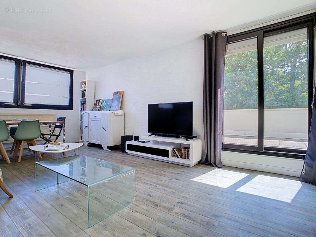 Appartement en duplex dans residence securisee, 3 chambres, terrasse, garage - photo 2