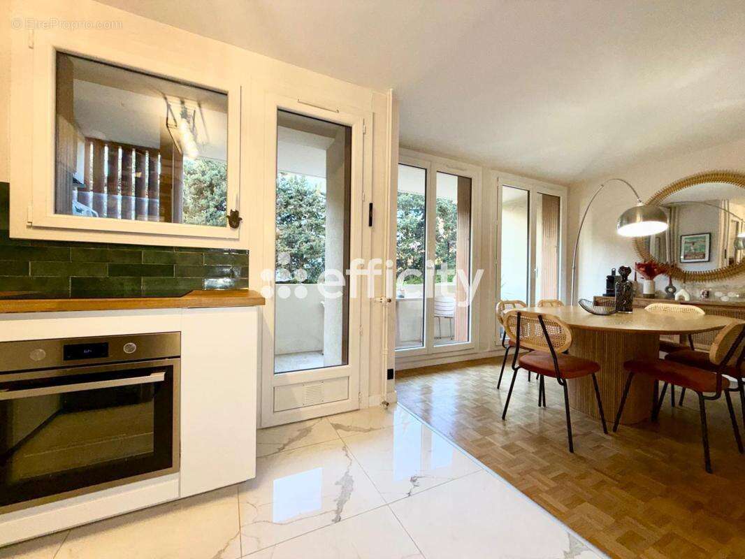 Appartement à MARSEILLE-12E