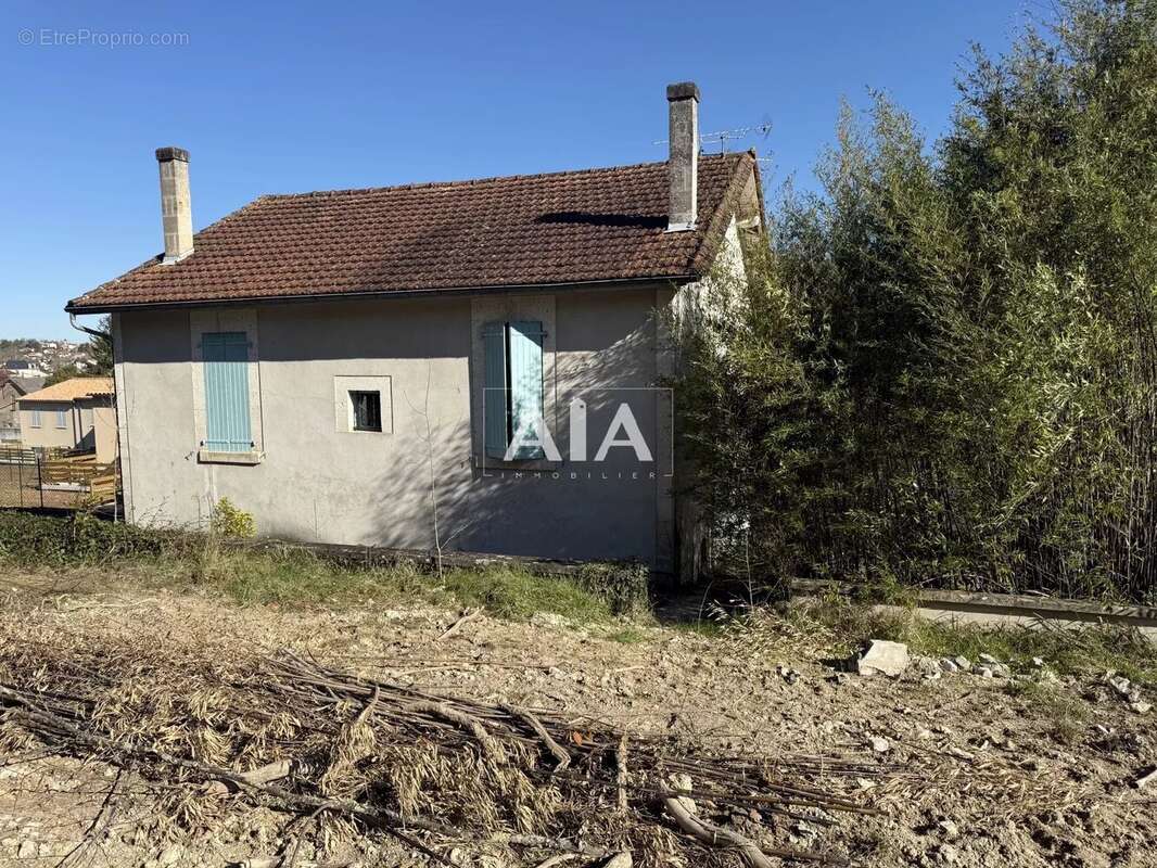 Maison à MAGNAC-SUR-TOUVRE