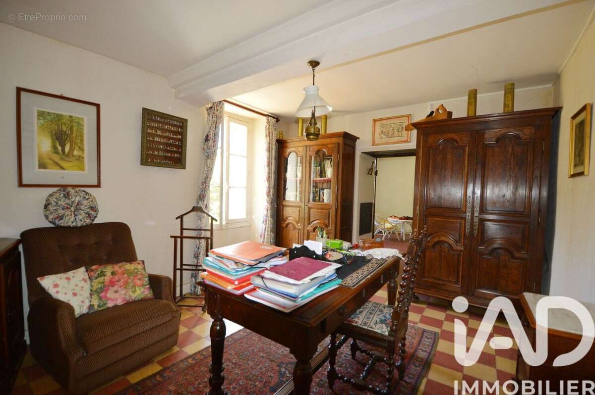 Maison 240 m² à Saint-Denis-Les-Rebais  - photo 8
