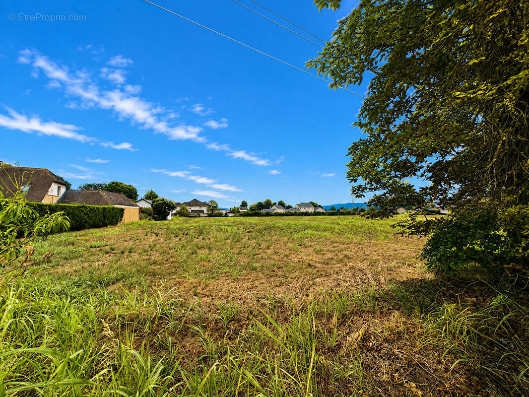 Terrain à BORDES