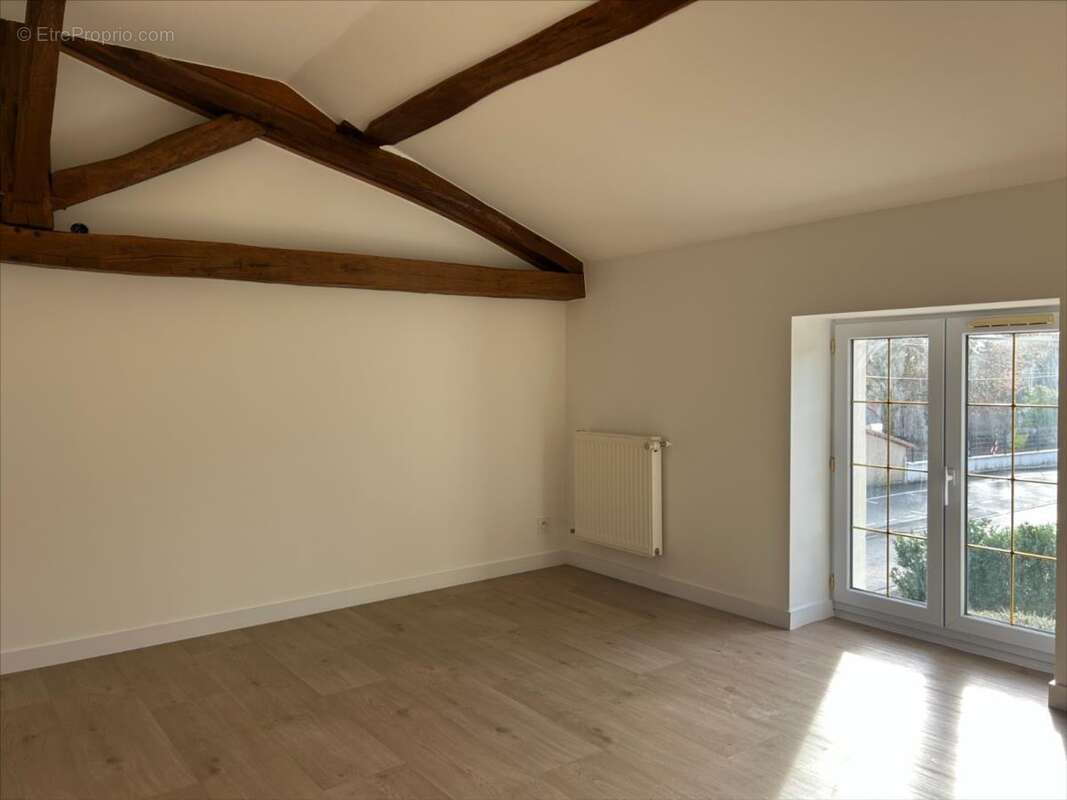 Maison à SAINT-GEORGES-LES-BAILLARGEAUX